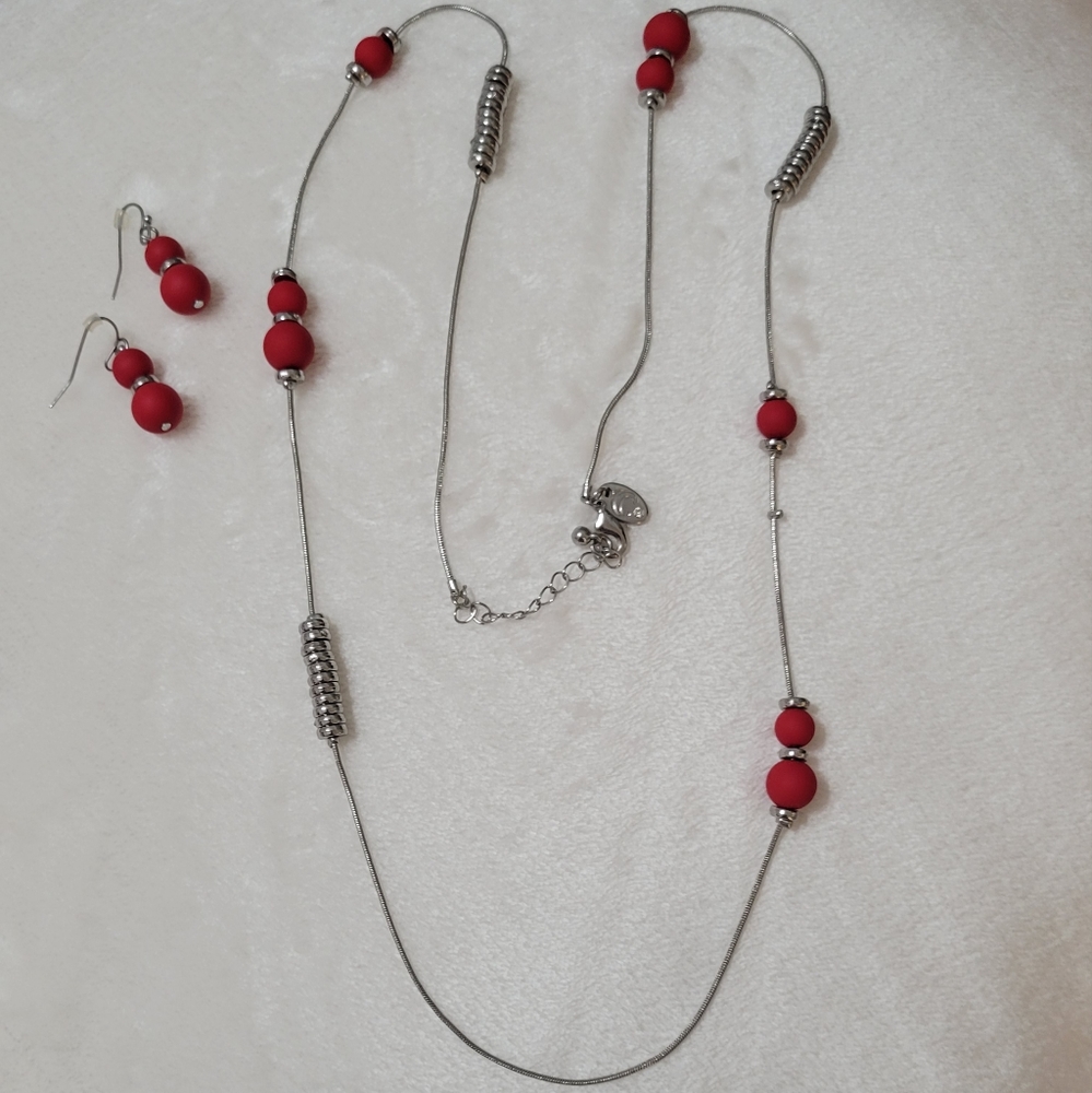 🟡 3 x $22 Long Necklace Set